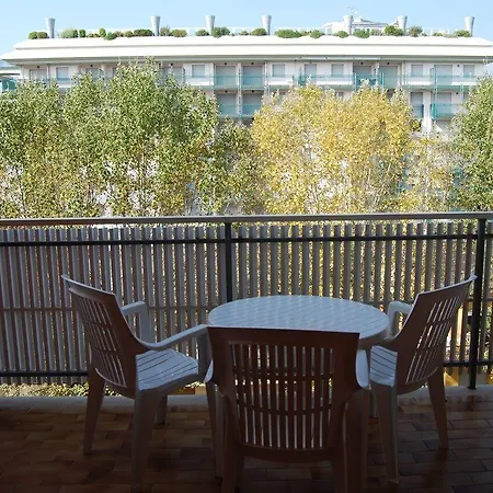 Apartment Warm Near The - Beahost