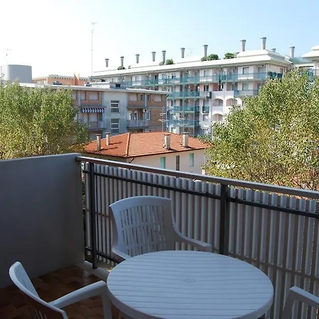 Warm Near The - Beahost Apartment *