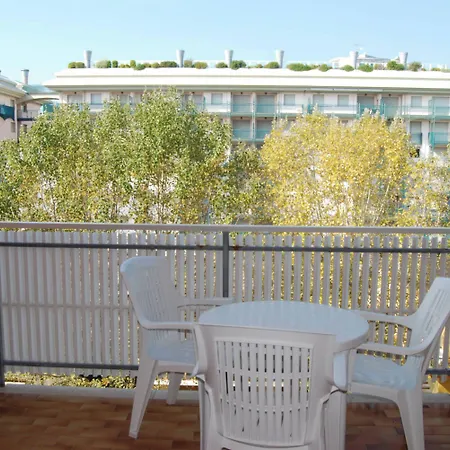 Appartement Warm Near The - Beahost